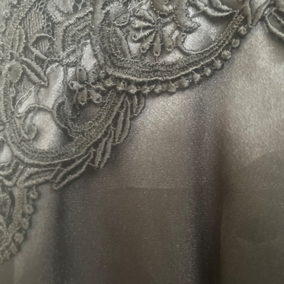 Vintage Nilani Romantic Black Button Down Back Blouse - Picture 6 of 12